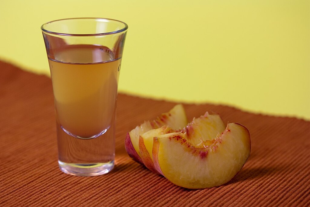 Peach Liqueur (4869838673)