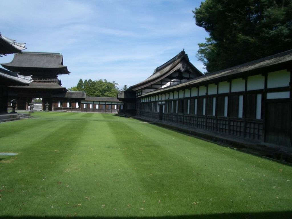 Zen out in the meditative calm of Zuiryuji Temple