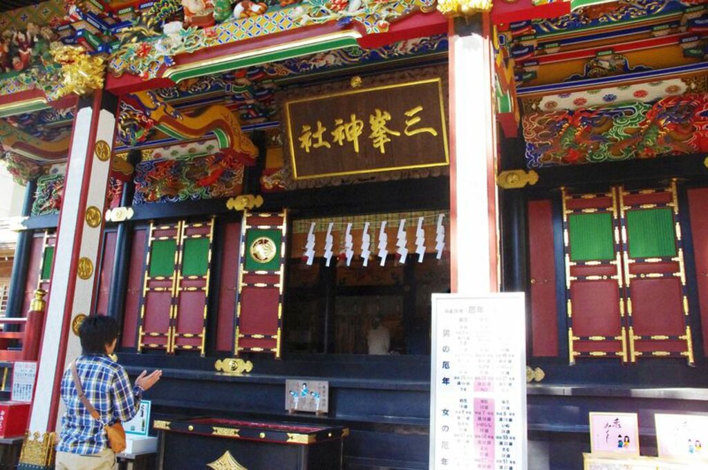 Breathe in the fresh mountain air of Mitsumine Shrine