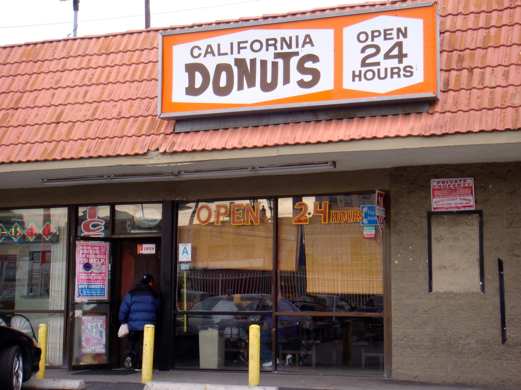 California Donuts , Los Angeles USA - panoramio