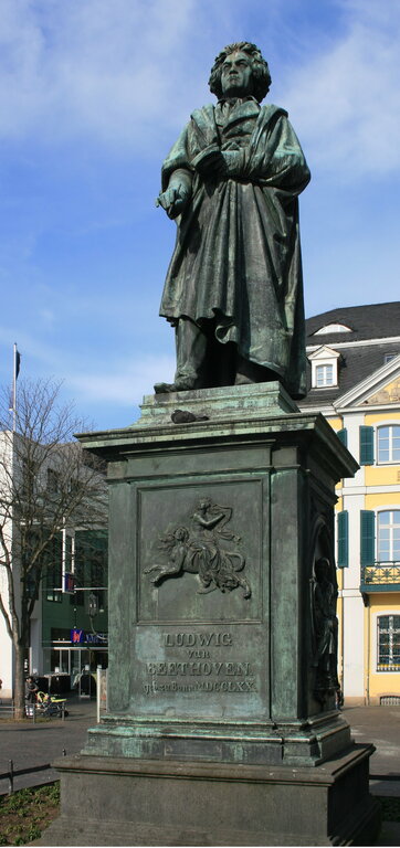 Beethoven monument bonn muensterplatz 2008