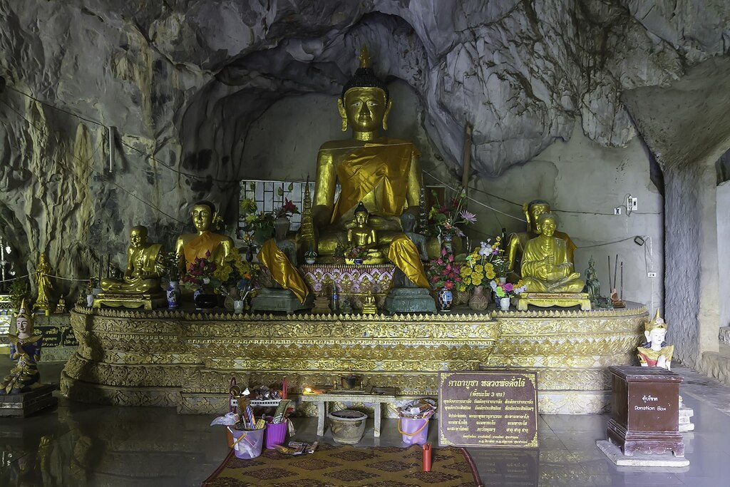 Ban Pa Ngio - Wat Tham Phra - 0025