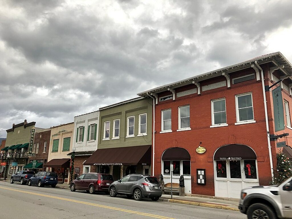 Everett Street, Bryson City, NC (46647749271)