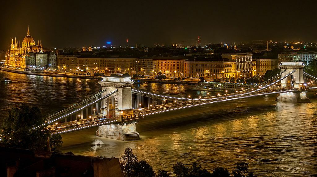 Széchenyi Chain Bridge in Budapest at night