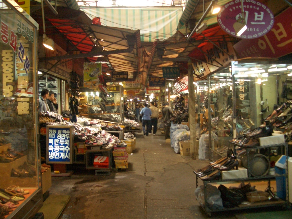 Seoul-Dongdaemun.Market-01