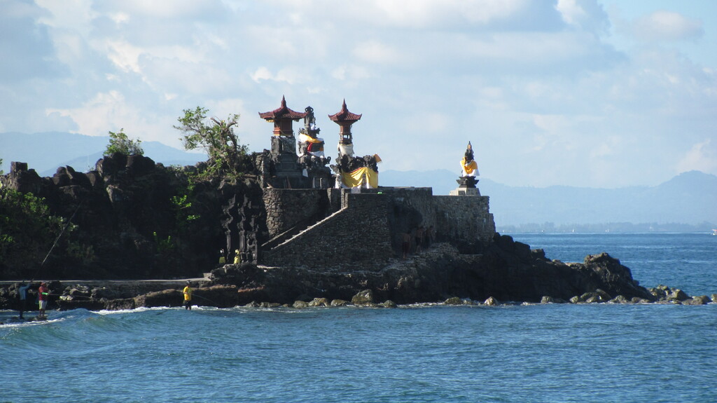 SenggigiPuraBatuBolong