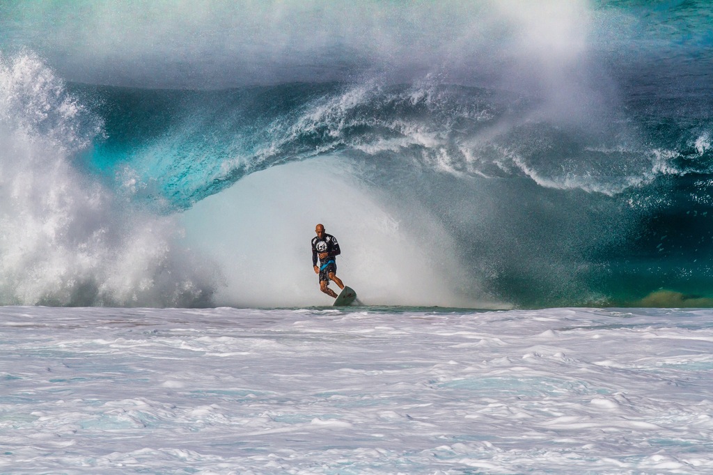 Escaping the jaws of a Banzai Pipeline wave