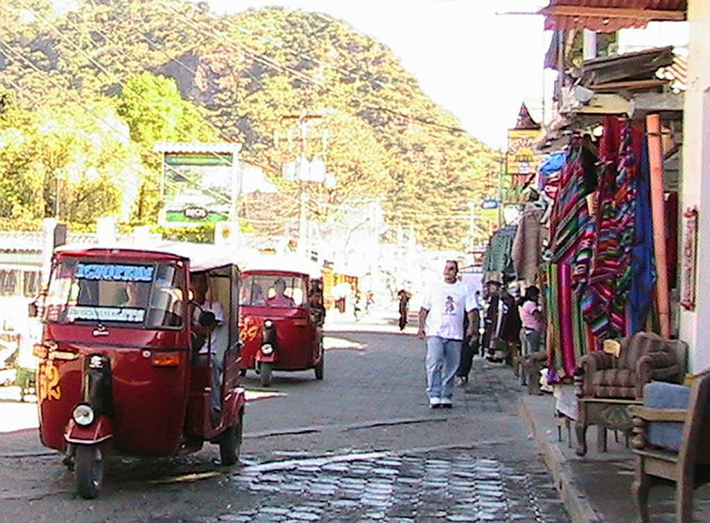 Guatemala Tuk Tuk Auto rickshaw