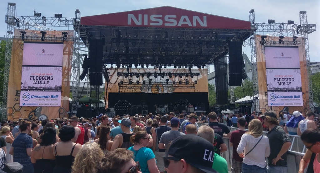 Flogging Molly at Bunbury Festival 2017 (40807860385) (cropped)