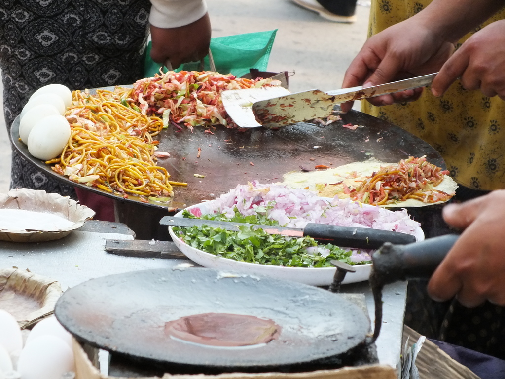 Egg roll with chowmein filling
