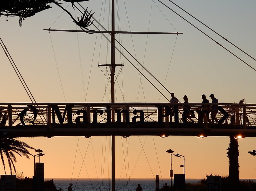 Marina Pier to the Right