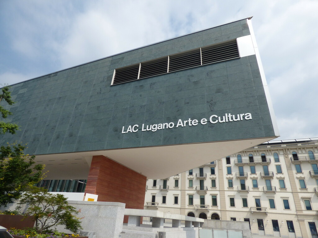 Lugano City Tour - Riva Vincenzo Vela, Lugano - LAC Lugano Arte e Cultura & Grand Palace