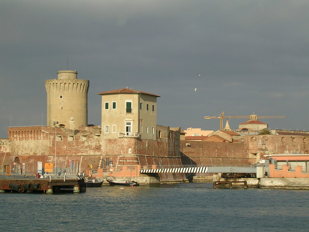 Livorno Fortezza Vecchia vista dal porto