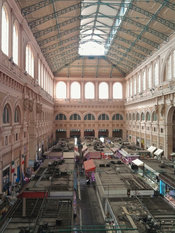 Livorno salone Mercato delle Vettovaglie