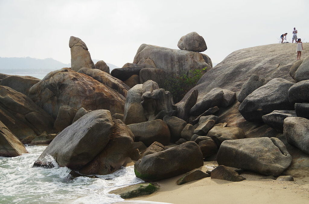 TH-ko-samui-hin-ta-hin-yai-