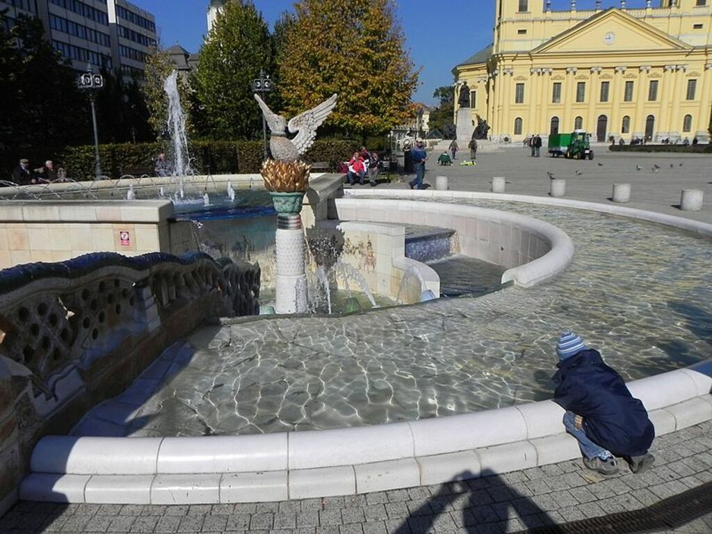 Fountain. - Kossuth Square, DebrecenDSCN0202