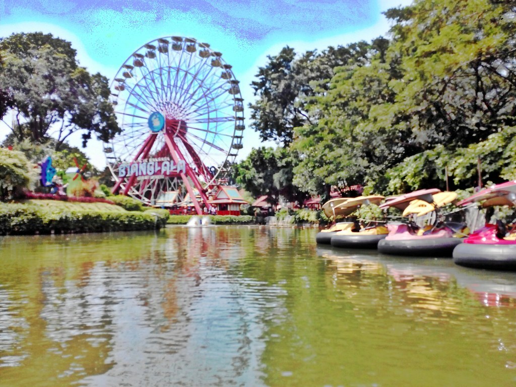 Bianglala Dunia Fantasi Ancol Jakarta Indonesia