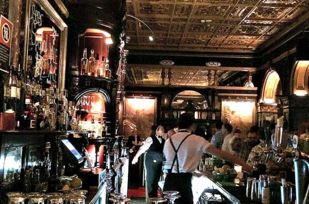 Sydney Historic Pub Crawl Walking Tour