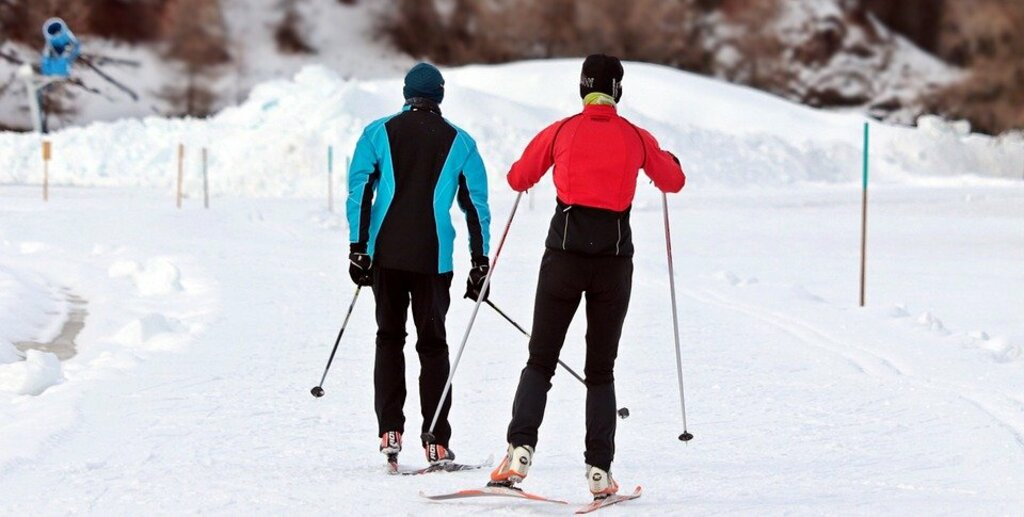 Cross Country Skiing Cross-Country
