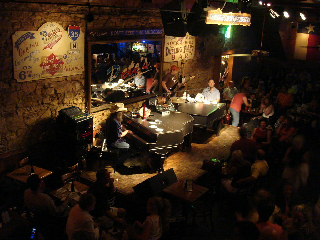Pete's Dueling Pianos