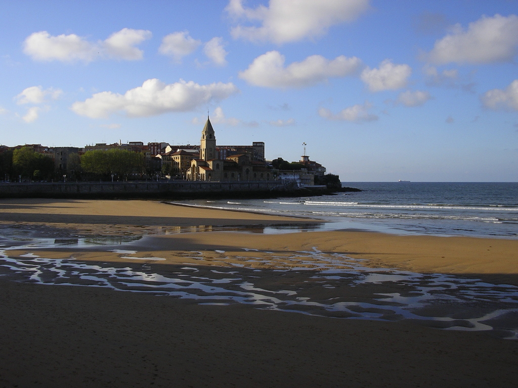 Gijon-playa san lorenzo y Cimadevilla