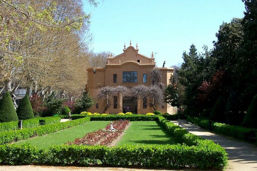 Jardines en el Parque de Los Campos Elíseos de Lleida, Fuente de la Sirena