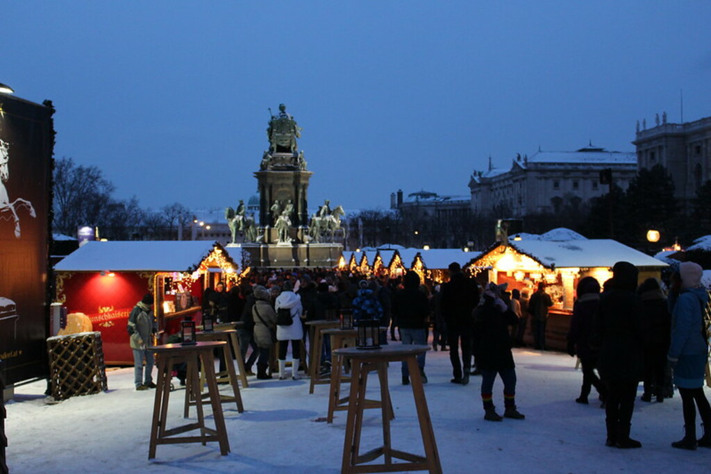 Beautiful Christmas Market on the Maria-Theresien Platz 