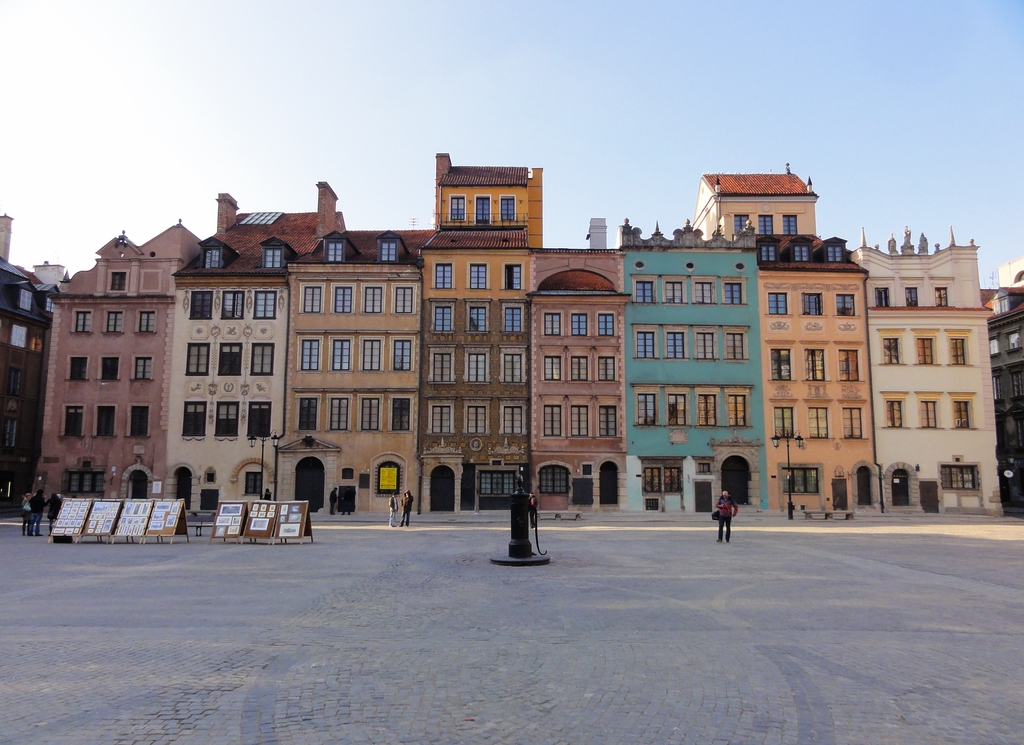 The Old Town market square of Warsaw (8121507041)