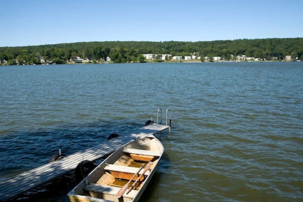 Top 13 Airbnb Vacation Rentals In And Around Ellington, Trip101