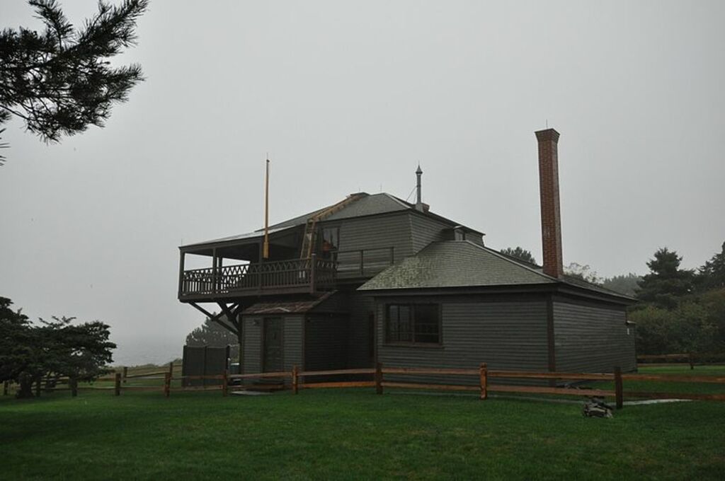 ScarboroughME WinslowHomerStudio FrontView 2