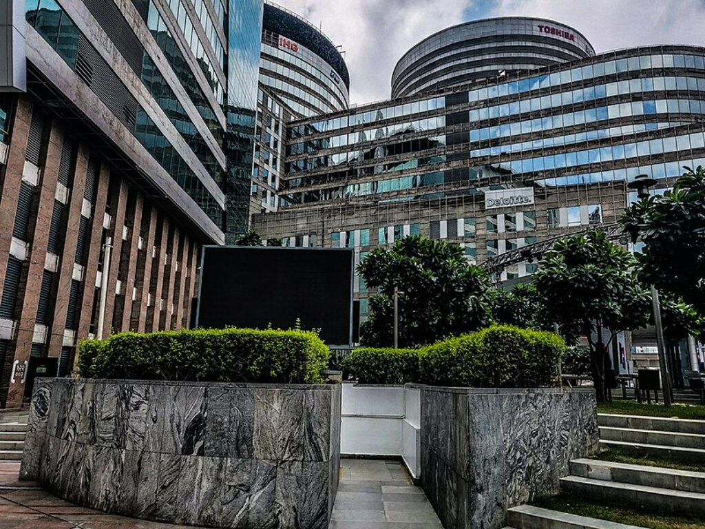 DLF CyberHub