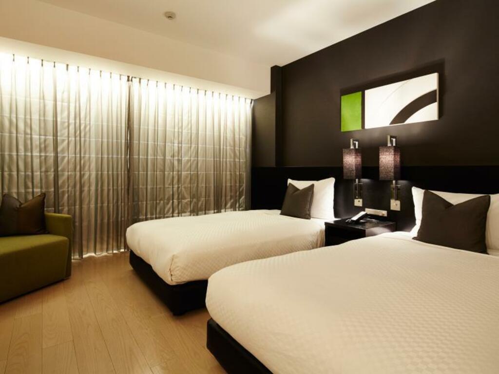 Twin non-smoking room