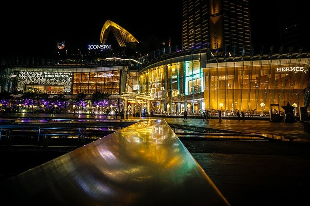 ICONSIAM AT NIGHT