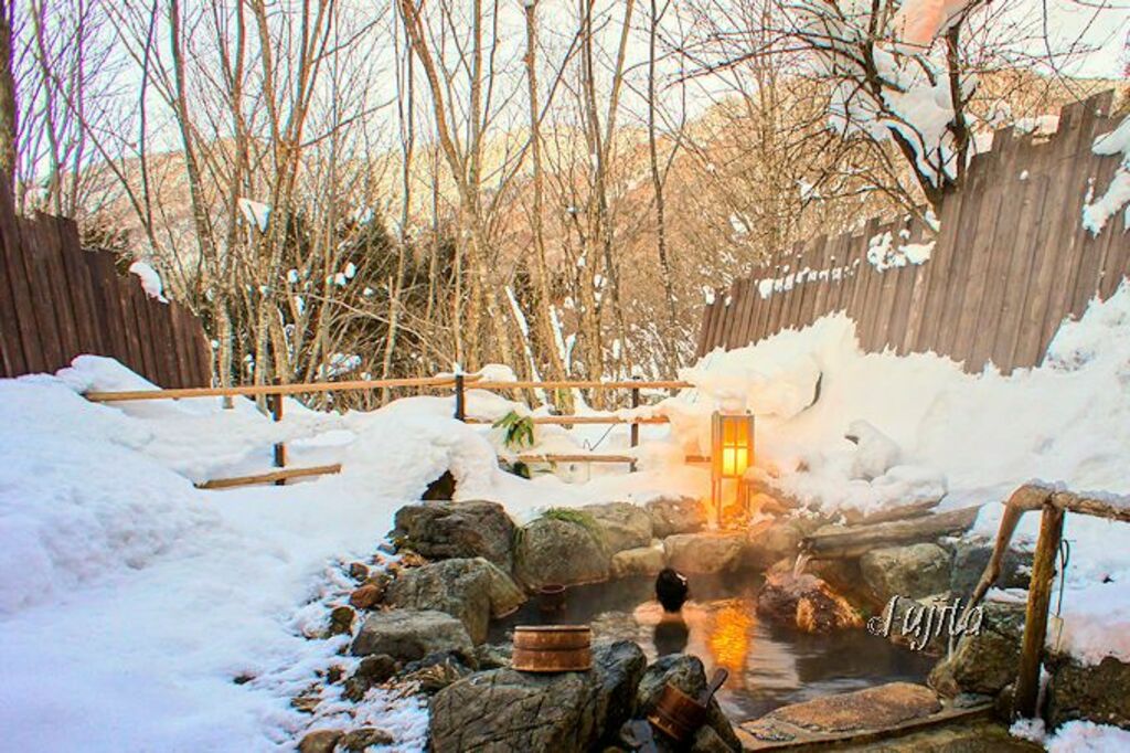 Enjoy relaxing hot-spring soaks at Okuhida Garden Hotel Yakedake
