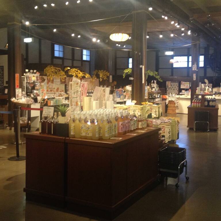 things to do in kobe japan | discover hakutsuru sake brewery museum