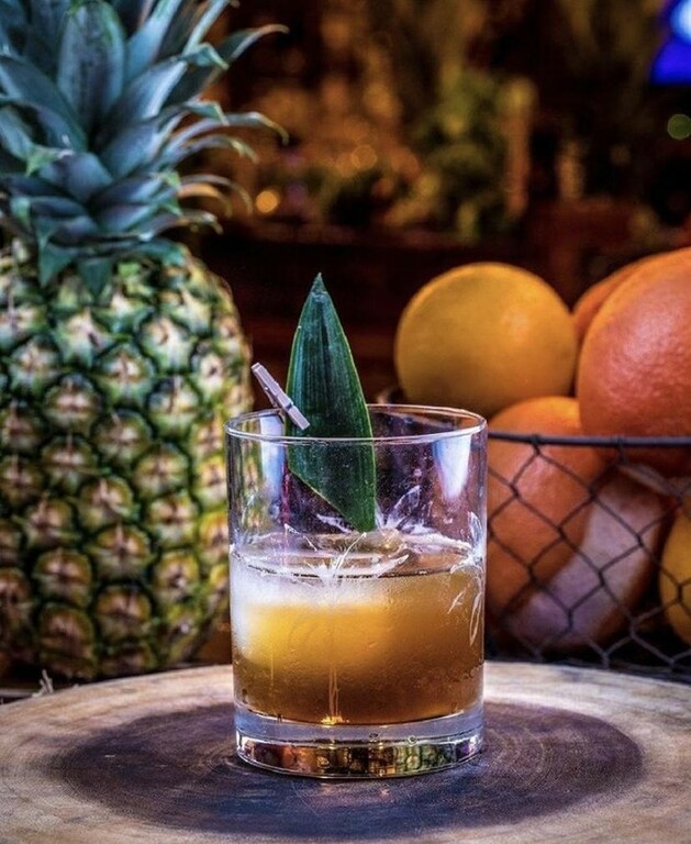 night clubs in fort lauderdale | stache drinking den & coffee bar
