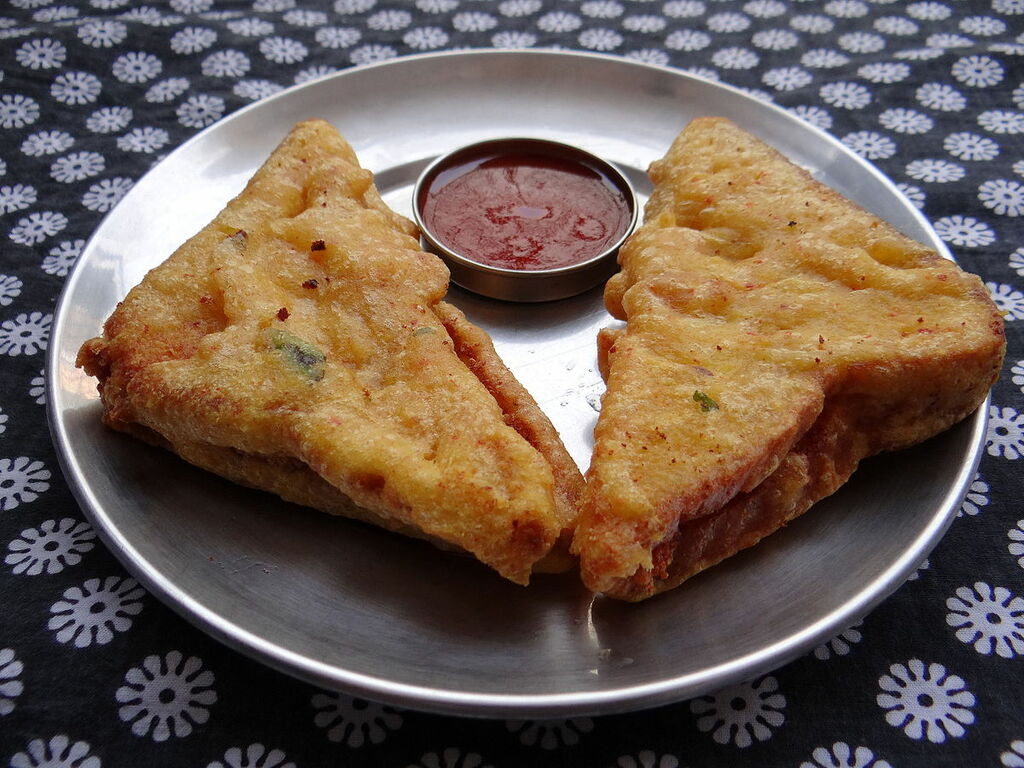 Bread Pakora (Stuffed with Mashed-Spicy Potatoes)