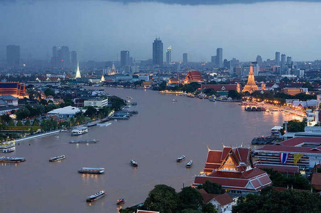 sail along the river with your significant other