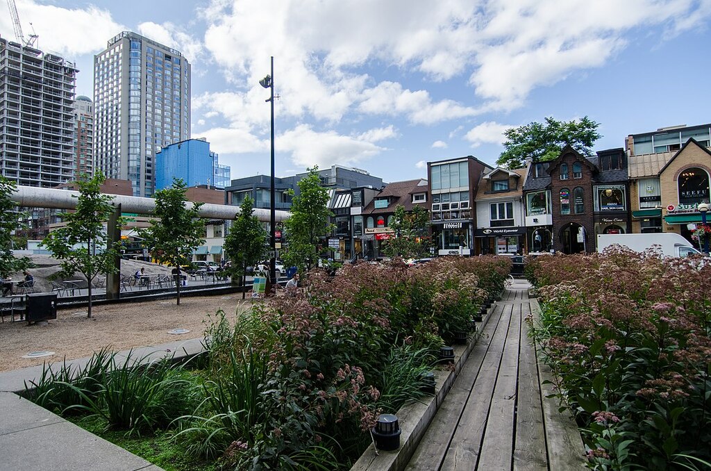 Village of Yorkville Park (37649654622)