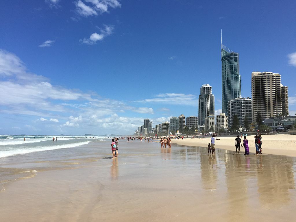 Surfers Paradise beach, Queensland 04