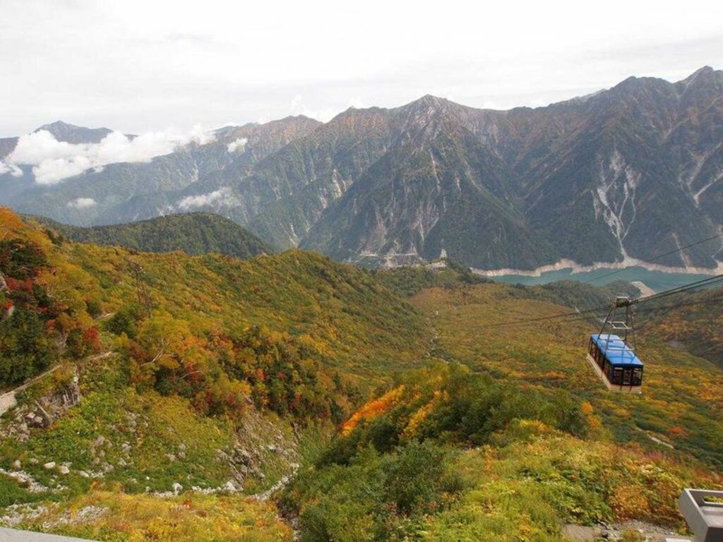 Take a spectacular cable car ride along the Tateyama Kurobe Alpine Route