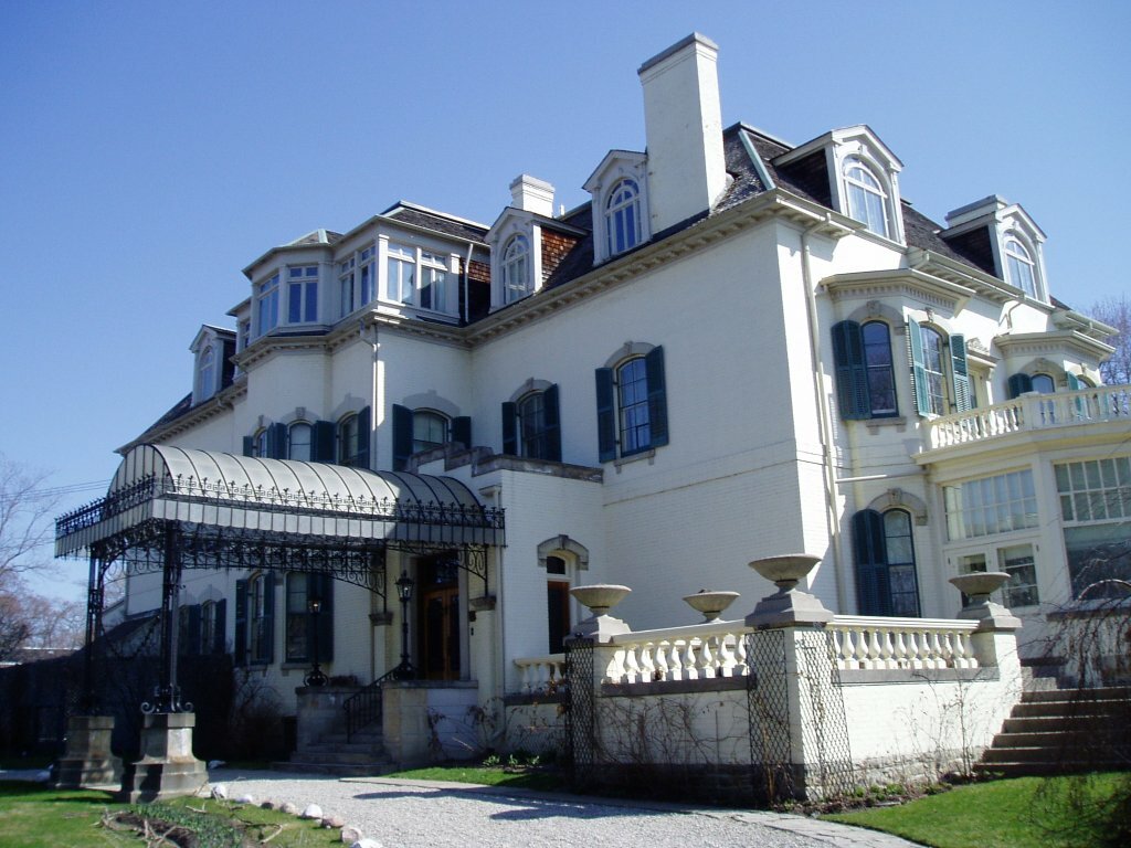 Spadina House