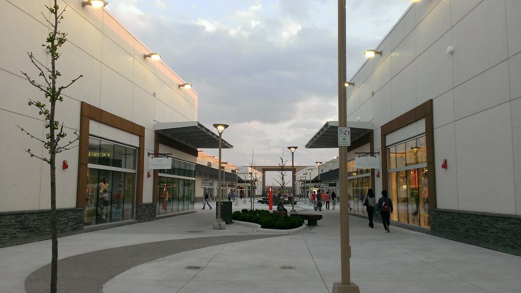 Outlet Collection at Niagara
