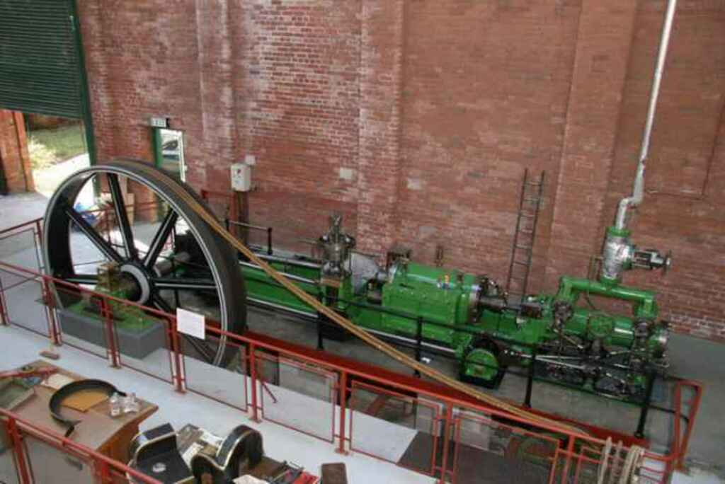 Steam engine, Bolton Steam Museum - geograph.org.uk - 1280012