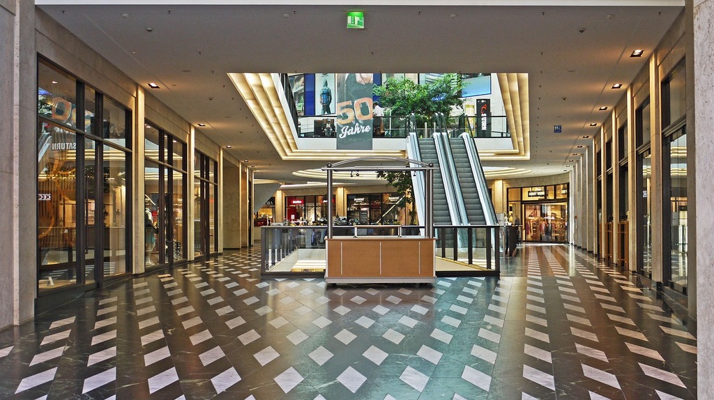 Shopping Malls In Maine, USA 