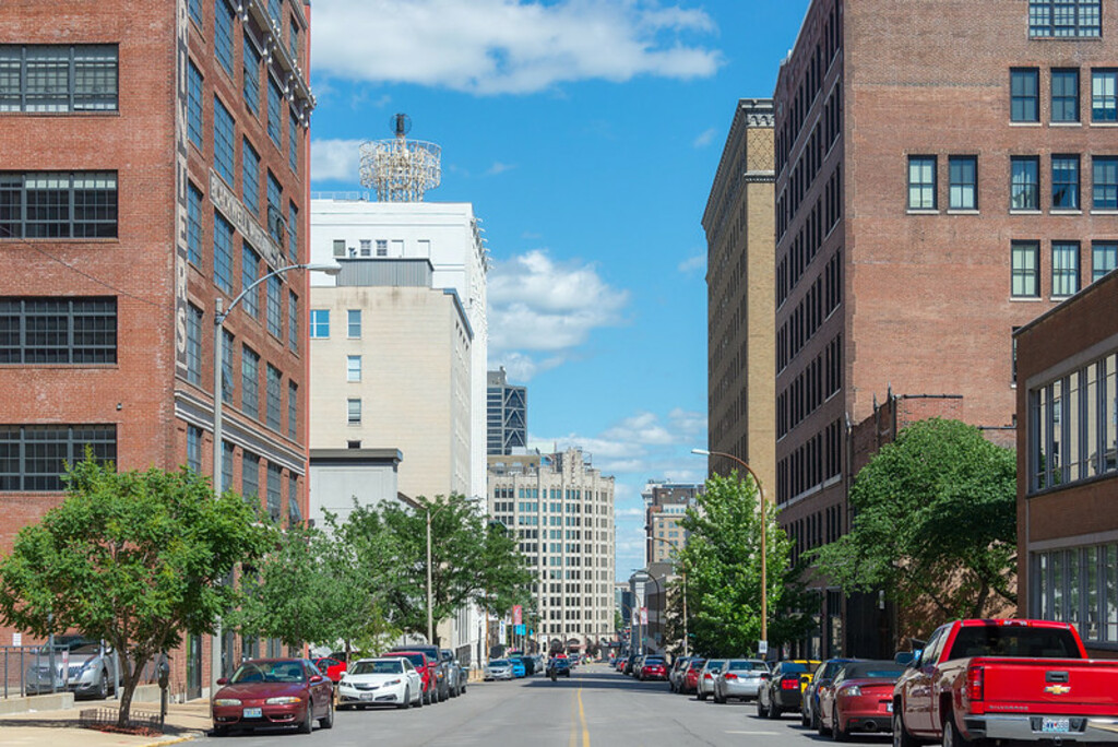 50570-St-Louis