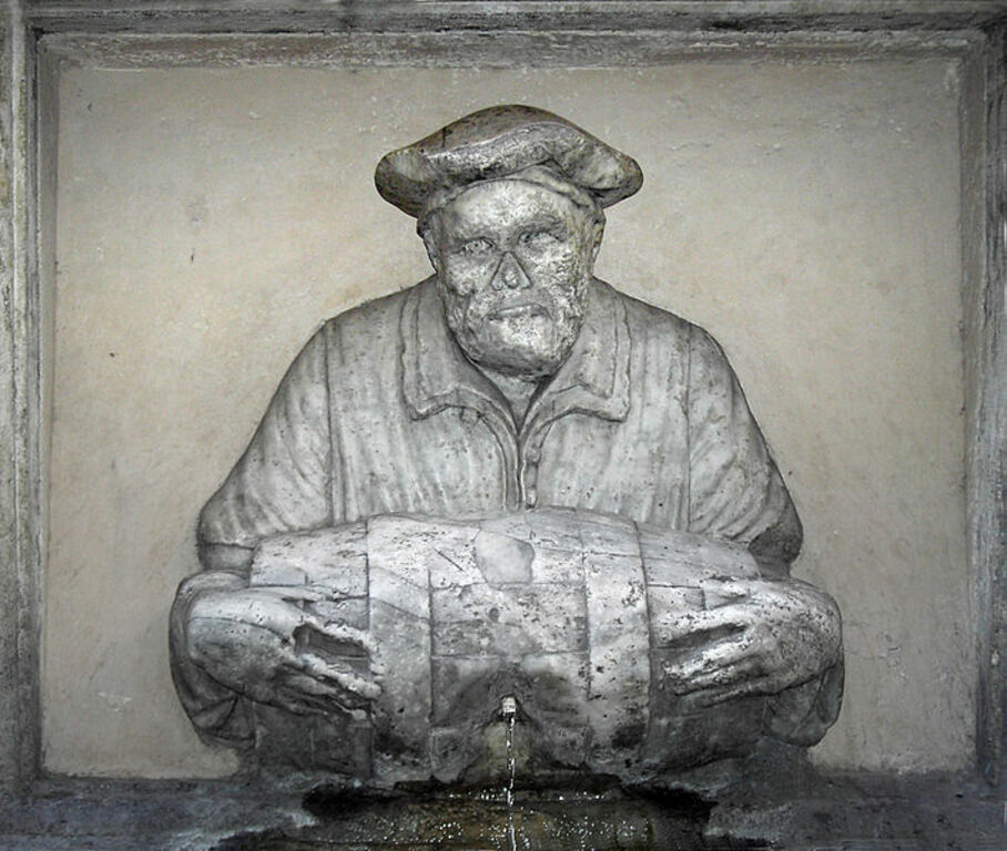 Fontana del facchino a via Lata