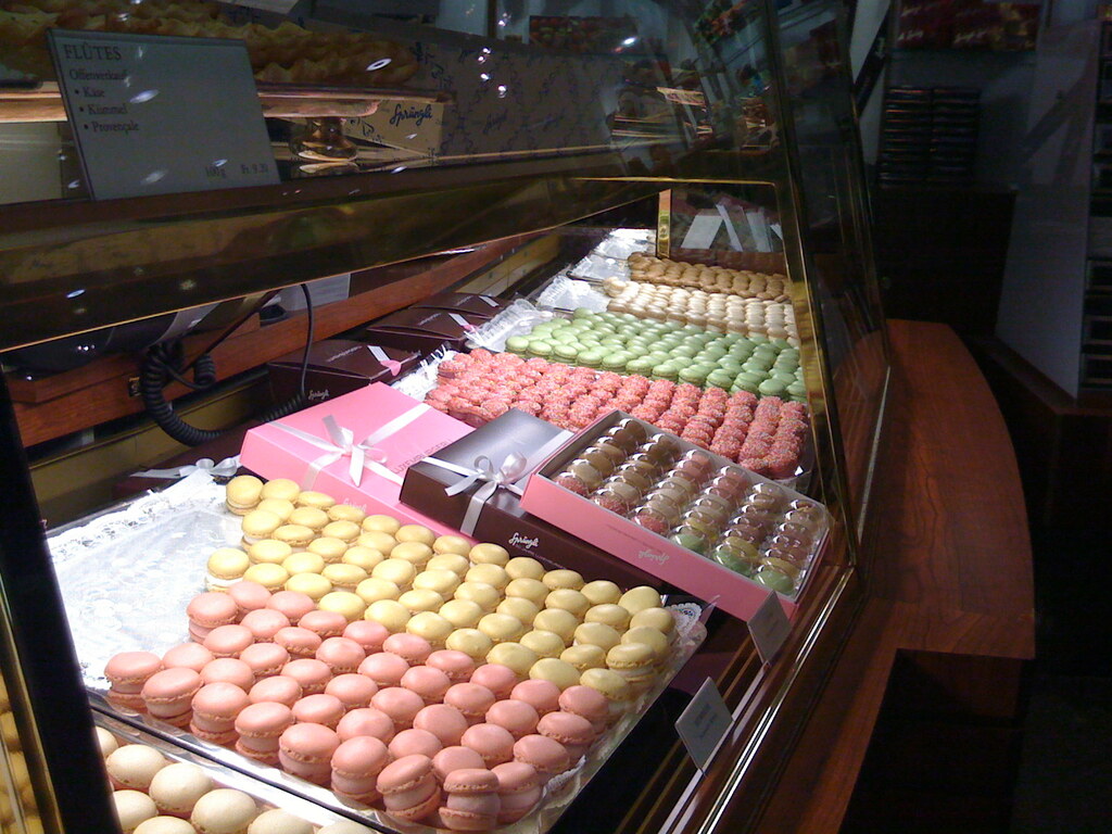 Luxemburgerli macaroons