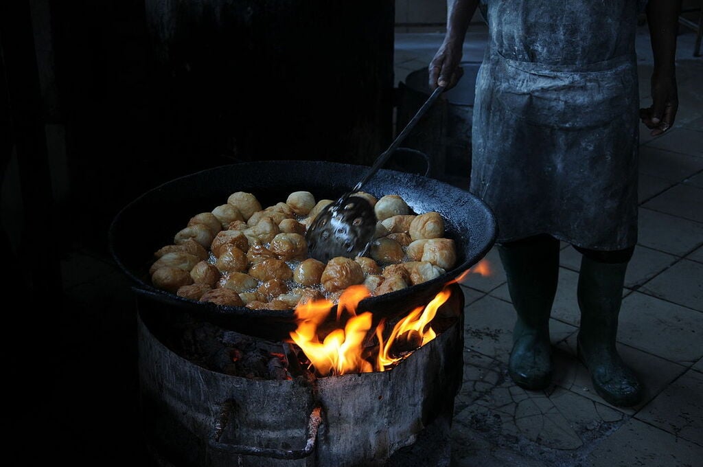 Mandazi cooking