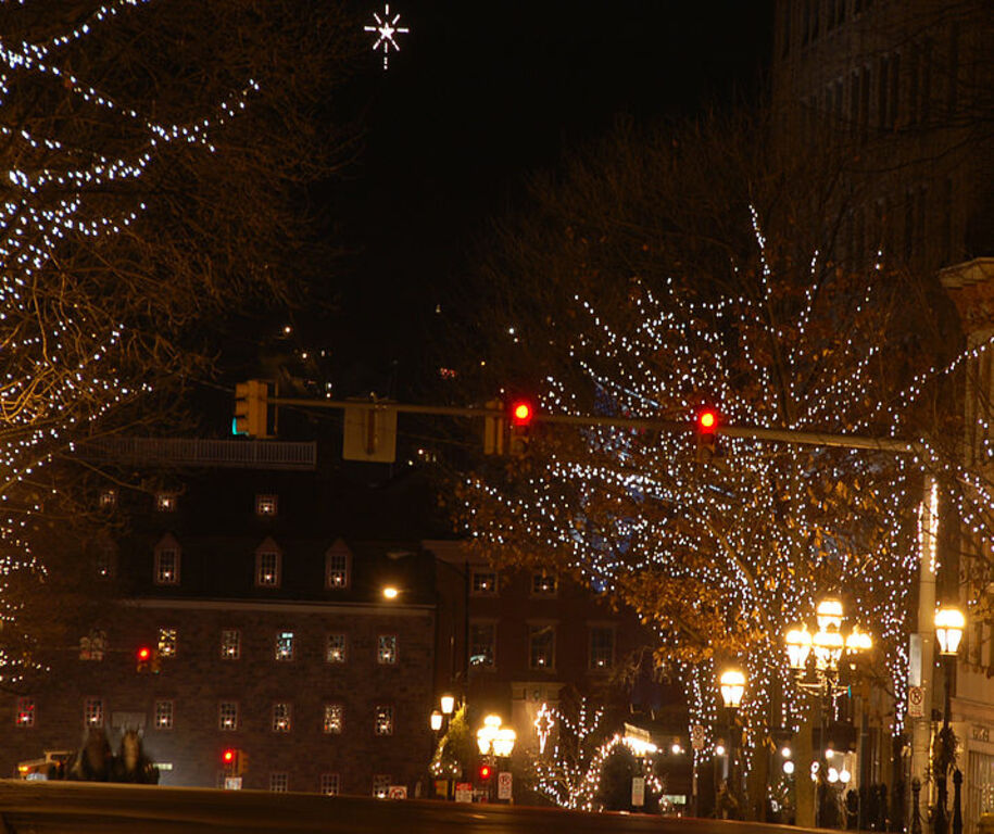 Star of Bethlehem Main Street 2382px